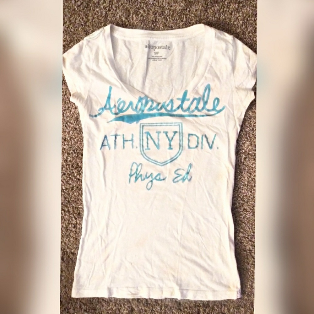 Aeropostale V neck T shirt